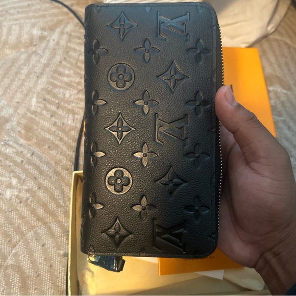 if interested send a message 2527404128 - Picture 1 of 5